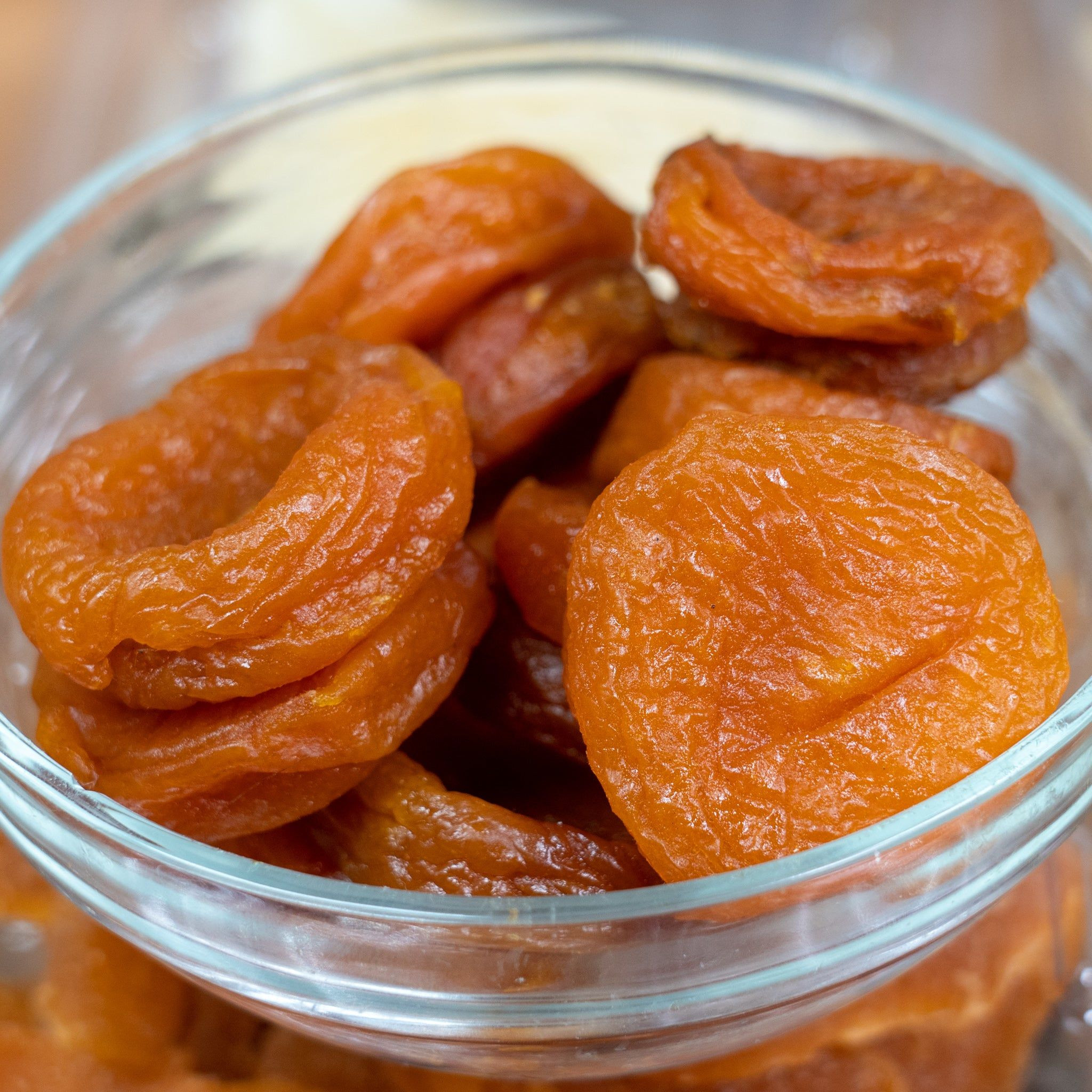 Dried Apricot Kernel bitter and Sweet Apricot Kernel Low Price